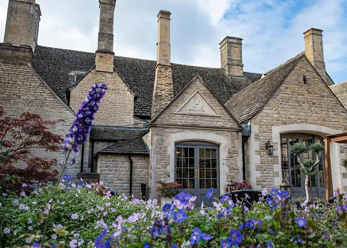 Discover the Best Pet Friendly Hotels in Peterborough for a Memorable Stay