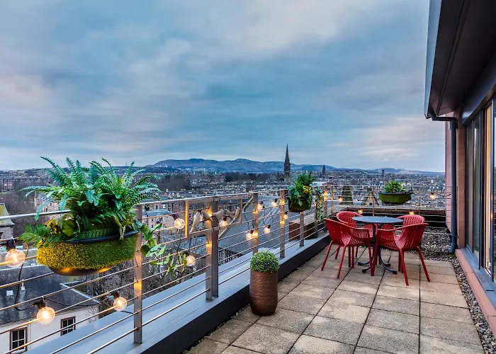 Places To Stay In Edinburgh