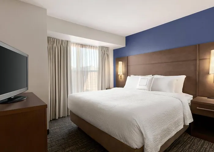 Top Salinas CA Hotels for Memorable Stays
