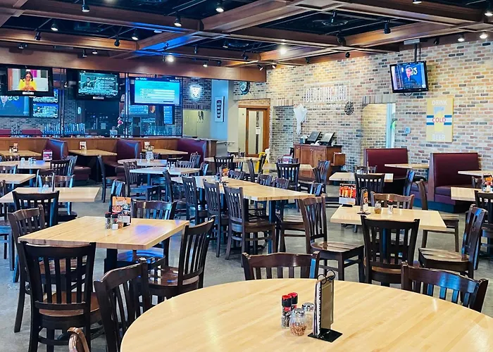 Top Hotels in Dubuque