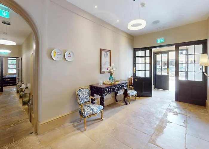 Top Pet Friendly Hotels in Peterborough