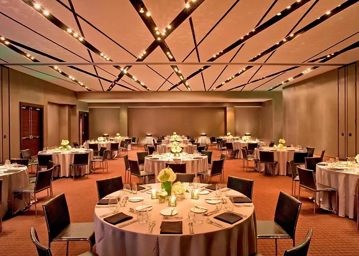 Best Downtown Atlanta Hotels with Balcony