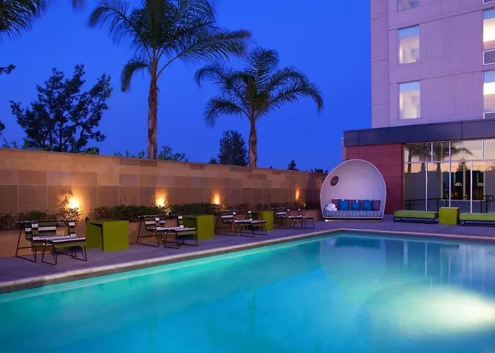 Discover Top Hotels Near Ontario Airport with Complimentary Shuttle Service