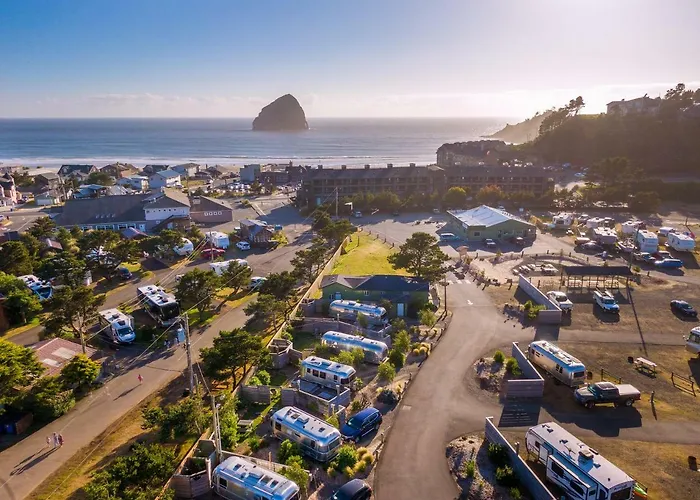 Top Rated Hotels in Pacific City, Oregon - Where to Stay for an Unforgettable Experience