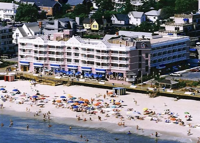 Discover the Best Rehoboth Beach Hotels with Pool for a Refreshing Getaway